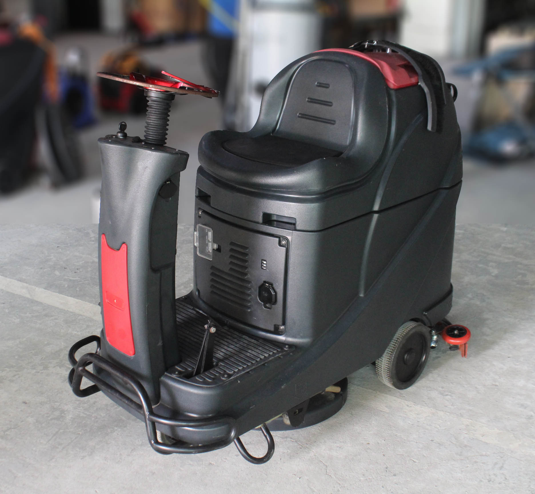 Viper Ride-On Scrubber AS530R - Viper Ride-On Scrubber AS530R | HMR ...