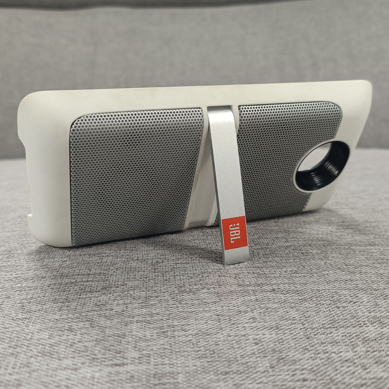 JBL Motomods Soundboost Speaker ASMCNRTWHTAP | HMR Shop N' Bid JBL Motomods Soundboost Speaker ASMCNRTWHTAP | HMR Shop N' Bid