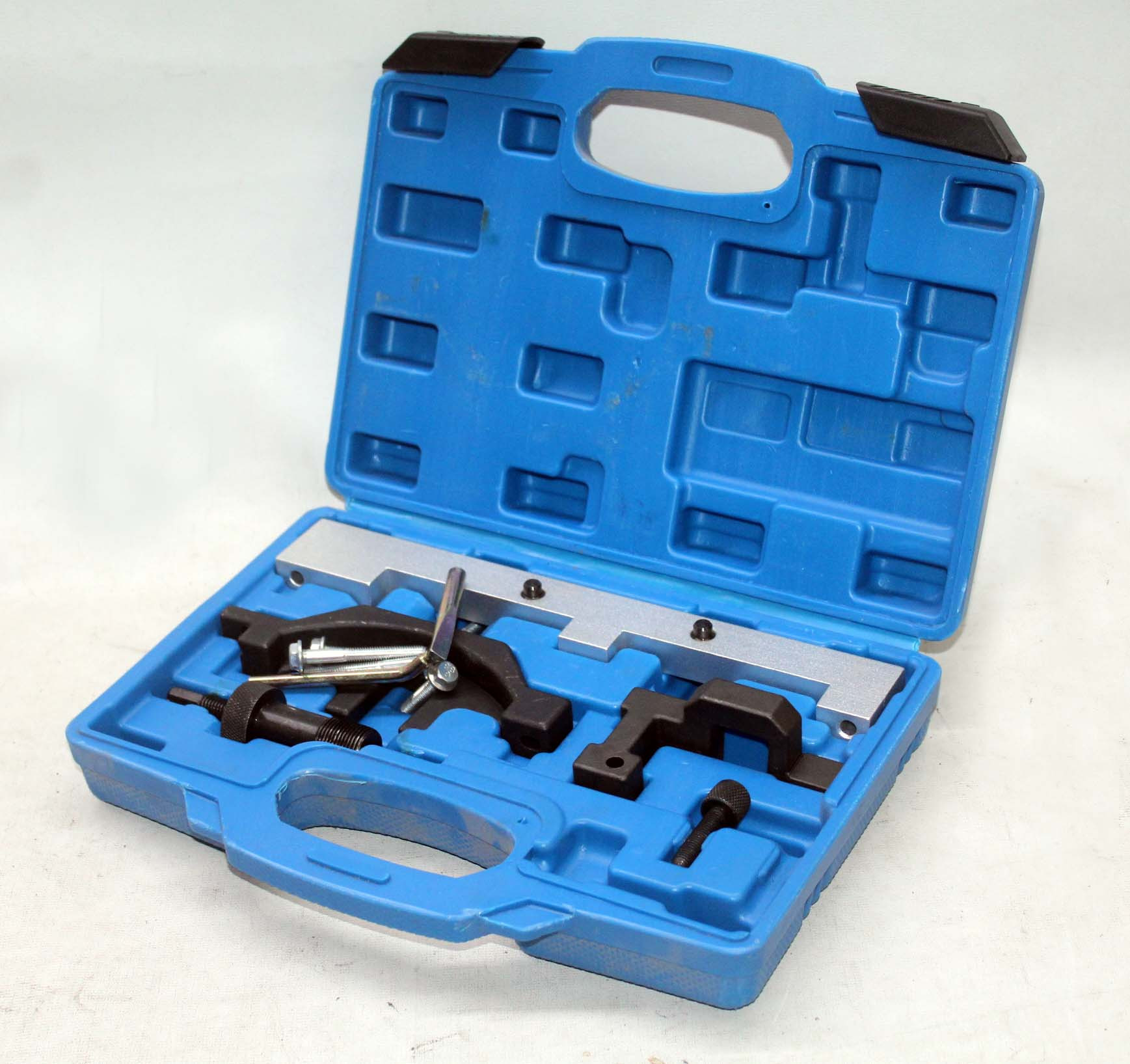 Engine Tool With Case — Lot 11 | HMR Shop N' Bid