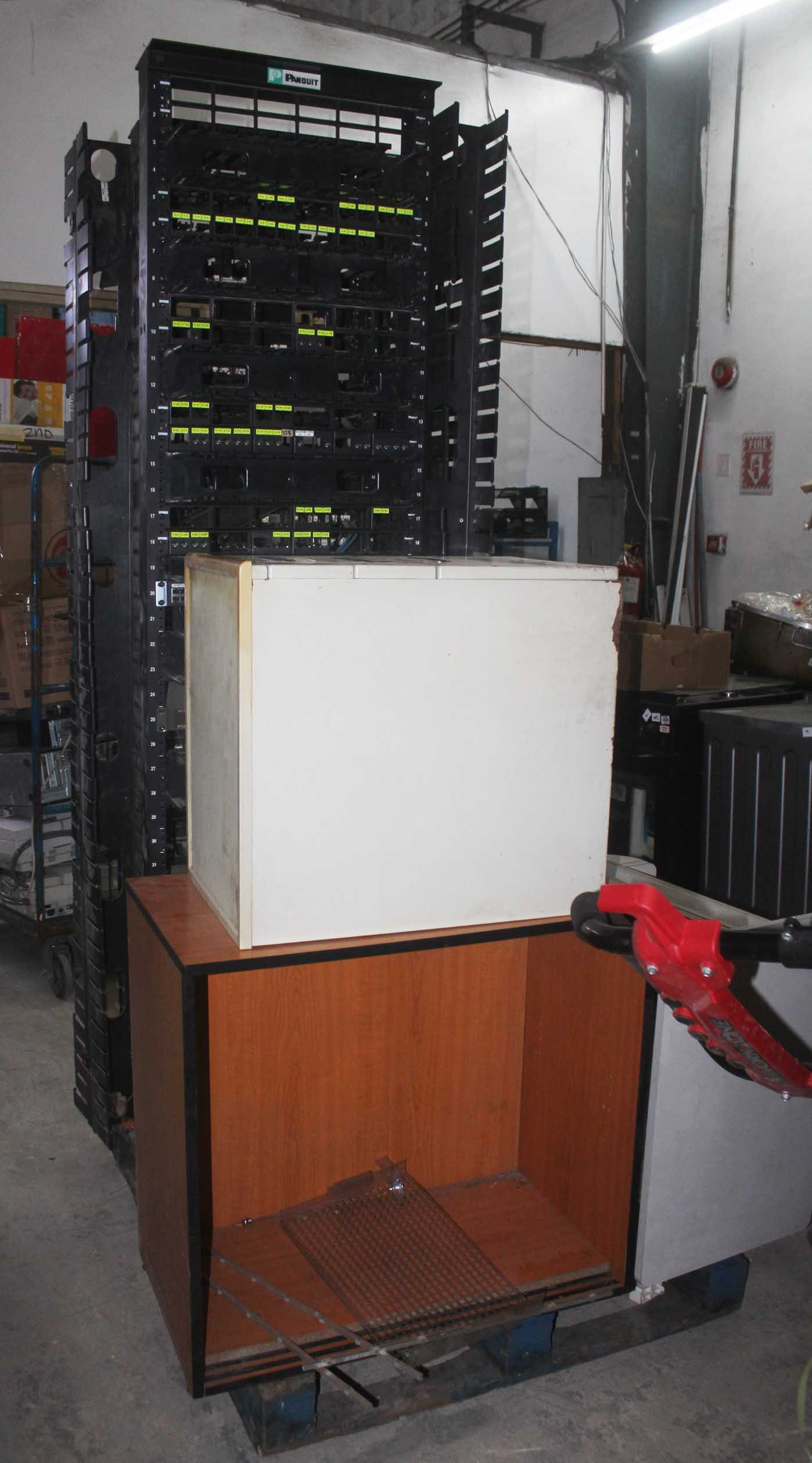 Server Rack, Pedestal Cabinet, Wooden Cabinet and Computer Table / 1 ...